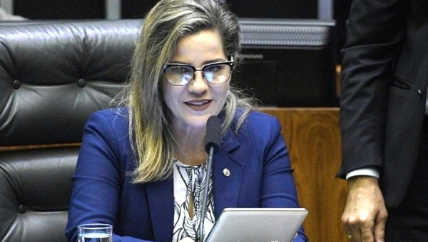 Mara Rocha pede dedução do Imposto de Renda de despesas com testes de coronavírus